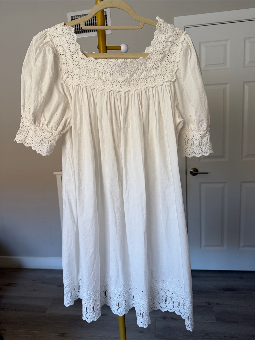 Doen White Crochet-Trim Mini Dress